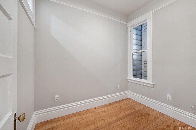 Building Photo - 958 Hayes St