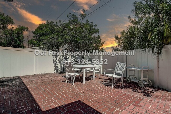 Building Photo - Home & Bonus Space Near Gulf Beaches — Ready for Move-In