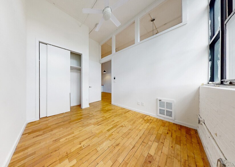 Building Photo - Seigel Street