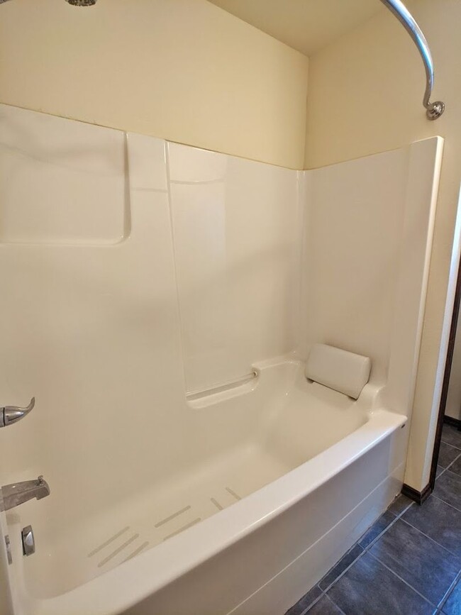 Building Photo - 139