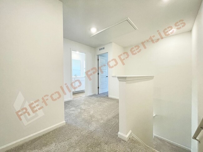 Building Photo - 1128 Goldenshrub St
