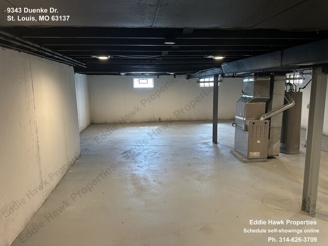 Building Photo - 9343 Duenke Dr