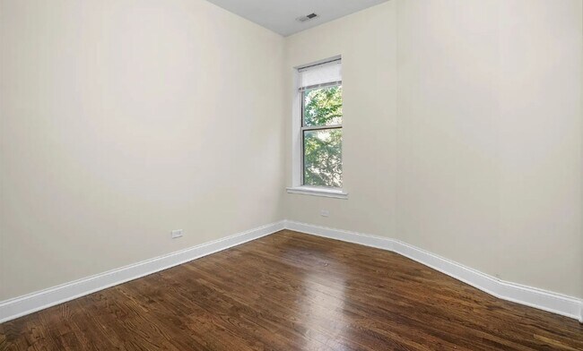 Building Photo - 4544 S Indiana Ave