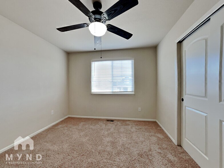 Building Photo - 6365 San Mateo Dr