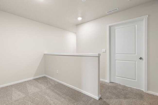 Building Photo - 3422 SW Hartley Ave