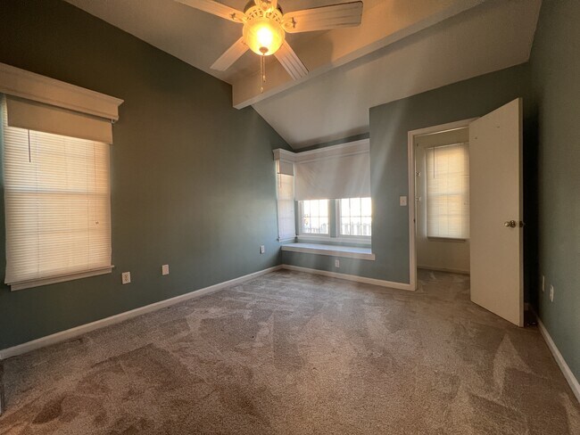 Building Photo - 117 Whitehaven Ct