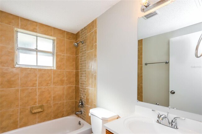 Building Photo - 2922 Java Plum Ave