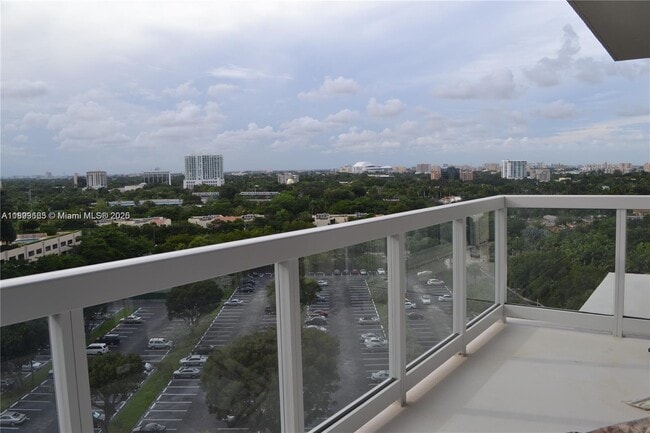 Primary Photo - 2451 Brickell Ave