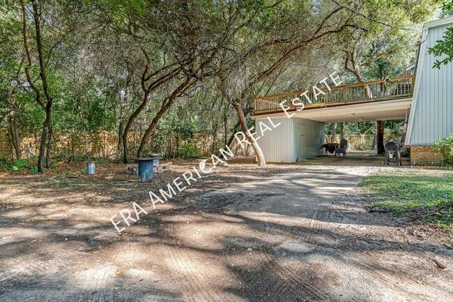 Building Photo - 2037 Lewis Turner Blvd