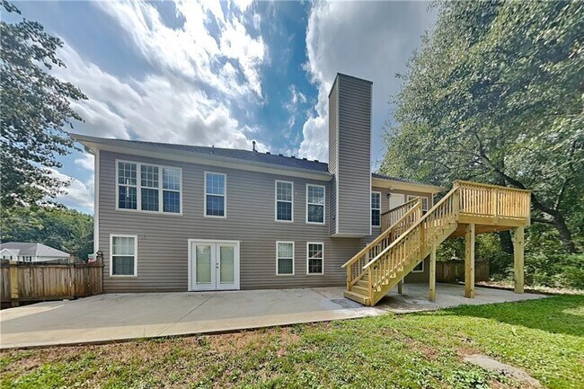 Building Photo - 652 Bramlett Way