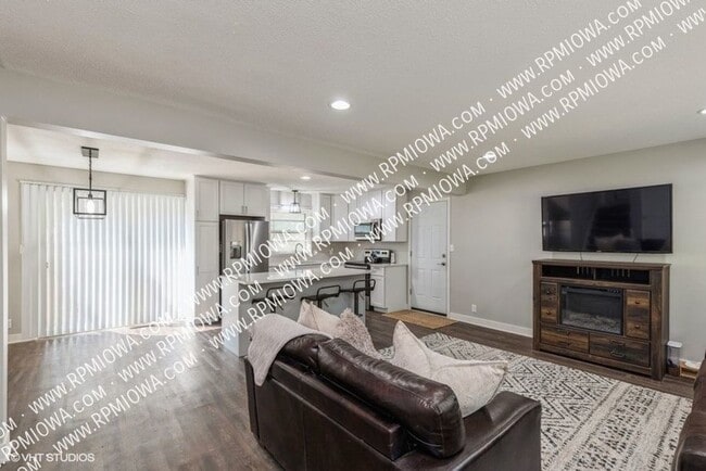 Building Photo - 513 NW 9th St