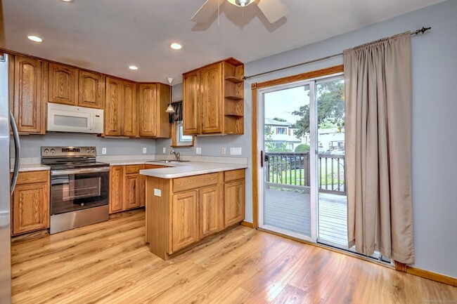 Building Photo - 55 Lantern Park Dr