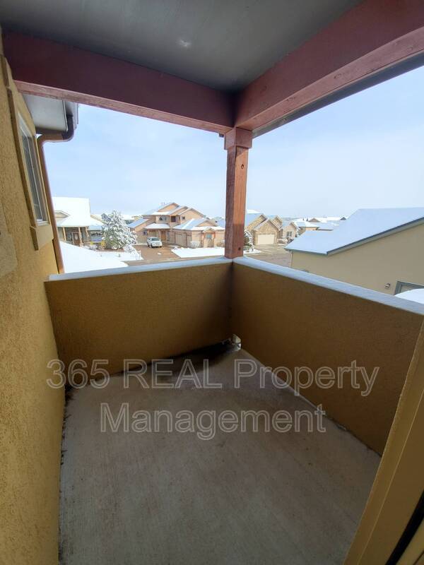 Building Photo - 1997 Bayfront Dr