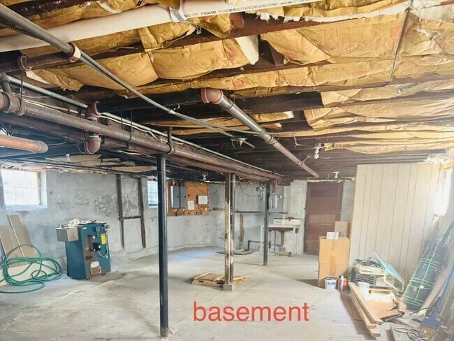 Building Photo - 23 Alexander Ave