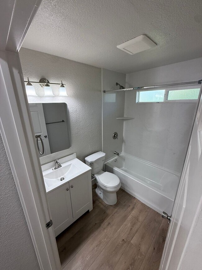 Building Photo - 3 Bed| 2 Bath | 1153 SF | Private Driveway | Single Story | Tenant pays $175 monthly for WS&G