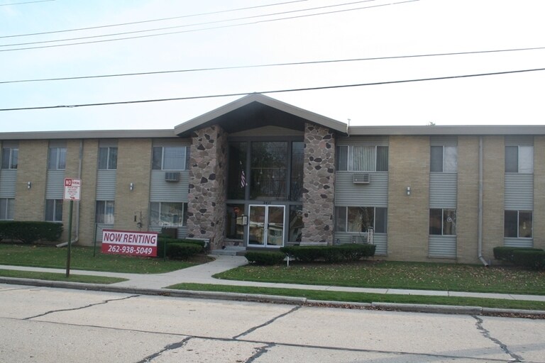 Primary Photo - Delwan Apartments