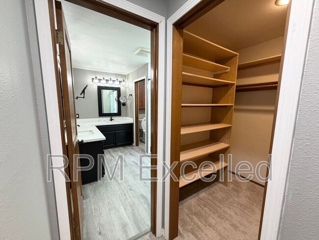 Building Photo - 4925 Mill Pond Dr SE