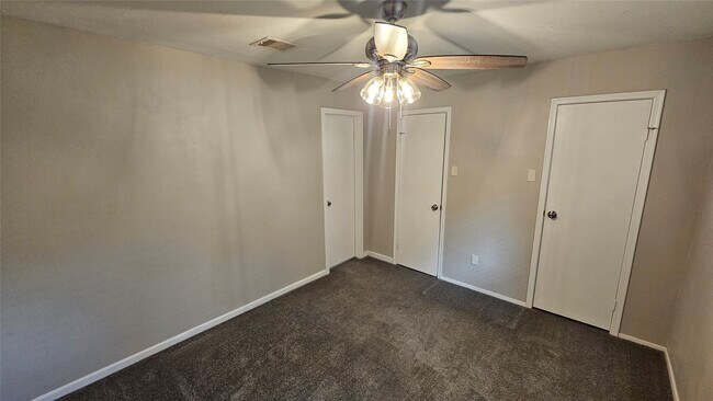 Building Photo - 5210 Russelville Rd