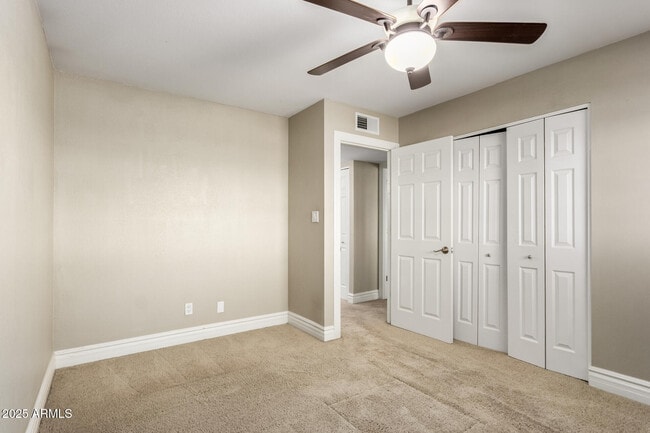 Building Photo - 3912 S Elm St