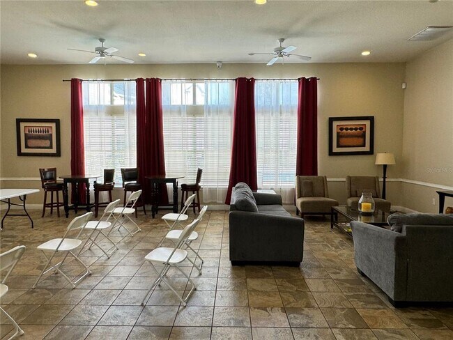 Building Photo - 1101 Vintage Village Ln