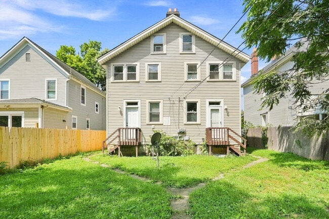 Building Photo - 130 S Highland Ave