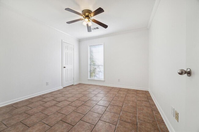 Building Photo - 9018 Langdon Ln