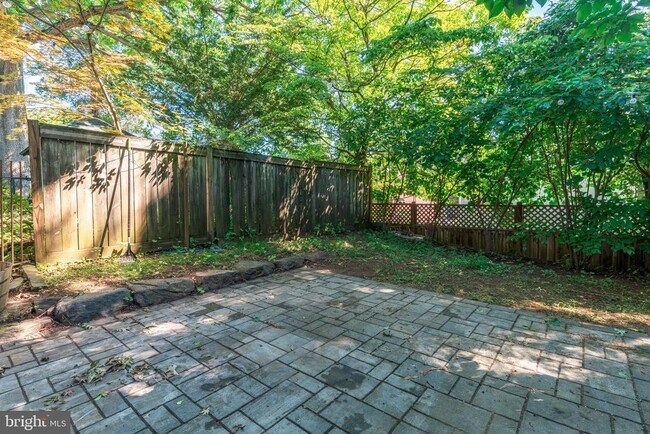 Building Photo - 2929 Oakford Rd