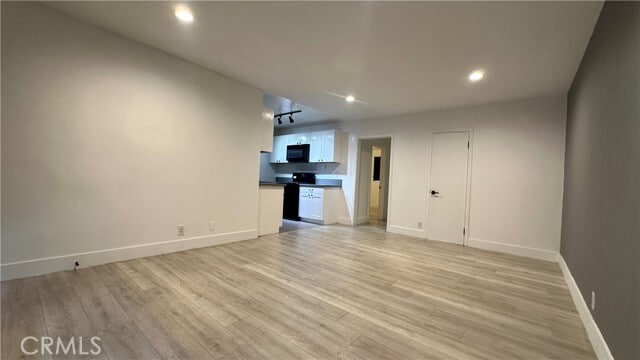 Building Photo - 14222 Calvert St