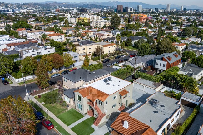 Building Photo - 1510 S Durango Ave