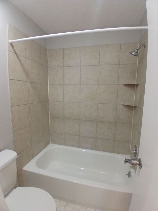 Building Photo - Charming 3BR/2BA in Riverdale | Modern LVP