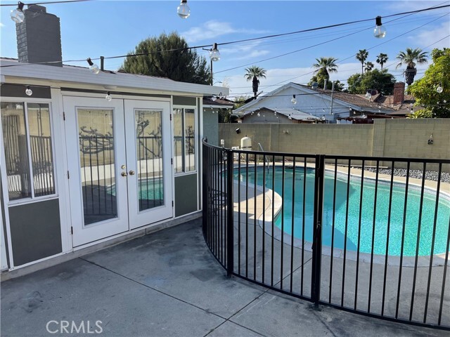 Building Photo - 6441 San Diego Dr