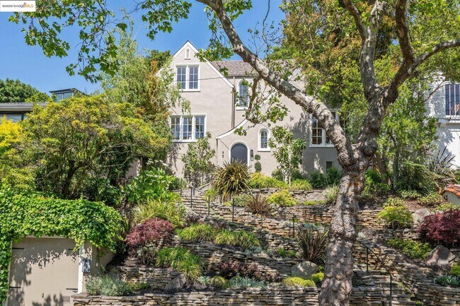 Primary Photo - 95 Alvarado Pl