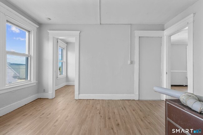 Building Photo - 73 South St