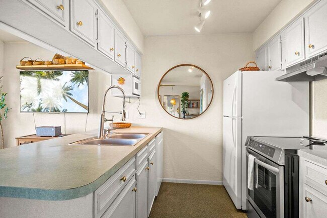 Building Photo - 15209 Leeward Dr