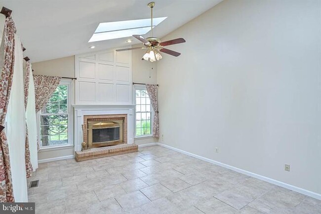 Building Photo - 9110 Autumn Oak Ct