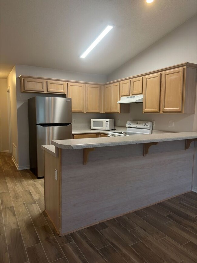Building Photo - 7970 Stonebrook Dr