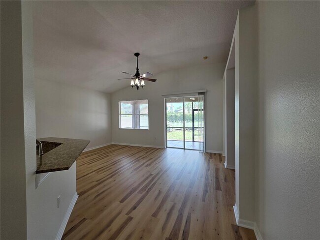 Building Photo - 4732 Mapletree Loop
