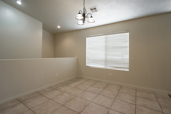 Building Photo - Five bedroom, three bath, 2,300 sq ft town...
