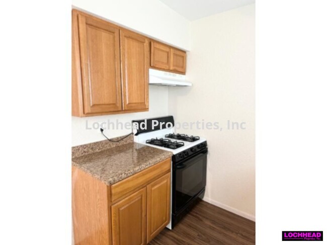 Building Photo - 3 BEDROOM IN MESQUITE***