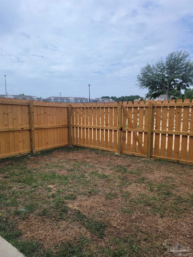 Building Photo - 3984 Pendragon Cir