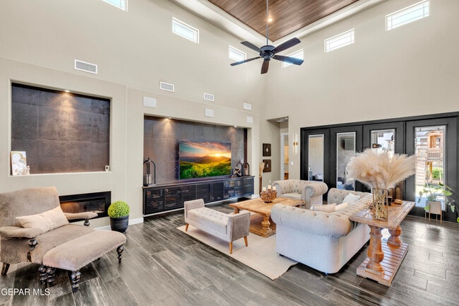 Building Photo - 14812 Long Shadow Ave