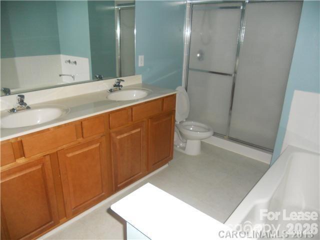 Building Photo - 10675 Hill Point Ct