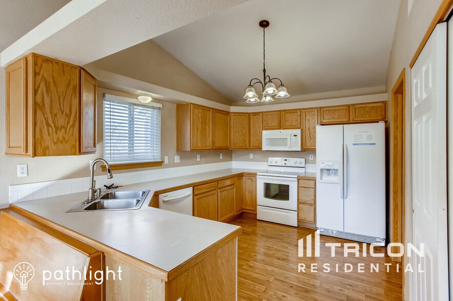 Building Photo - 1511 Stonewood Ct