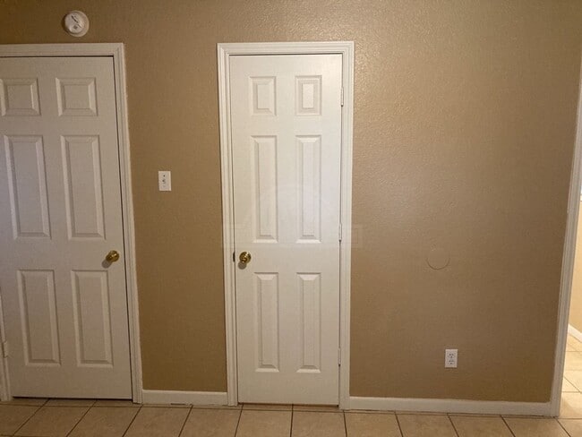 Building Photo - 1805 Galaxy Dr