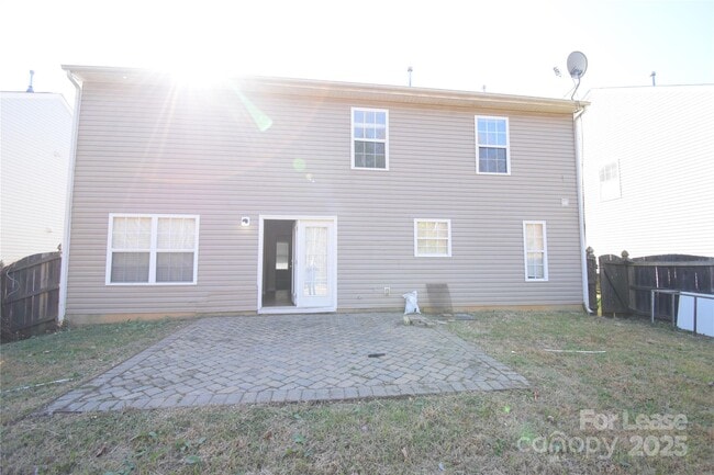 Building Photo - 7704 Aragorn Ln