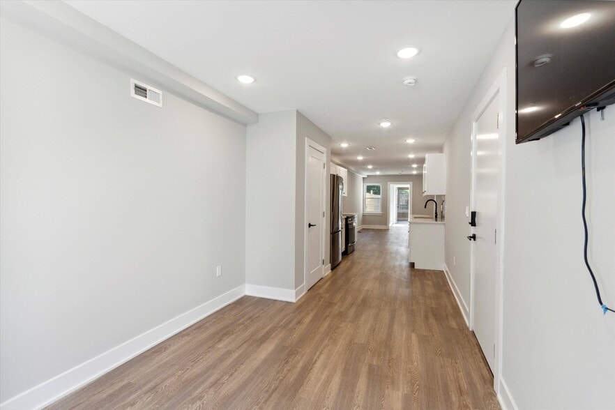 Building Photo - 1914 N Gratz St