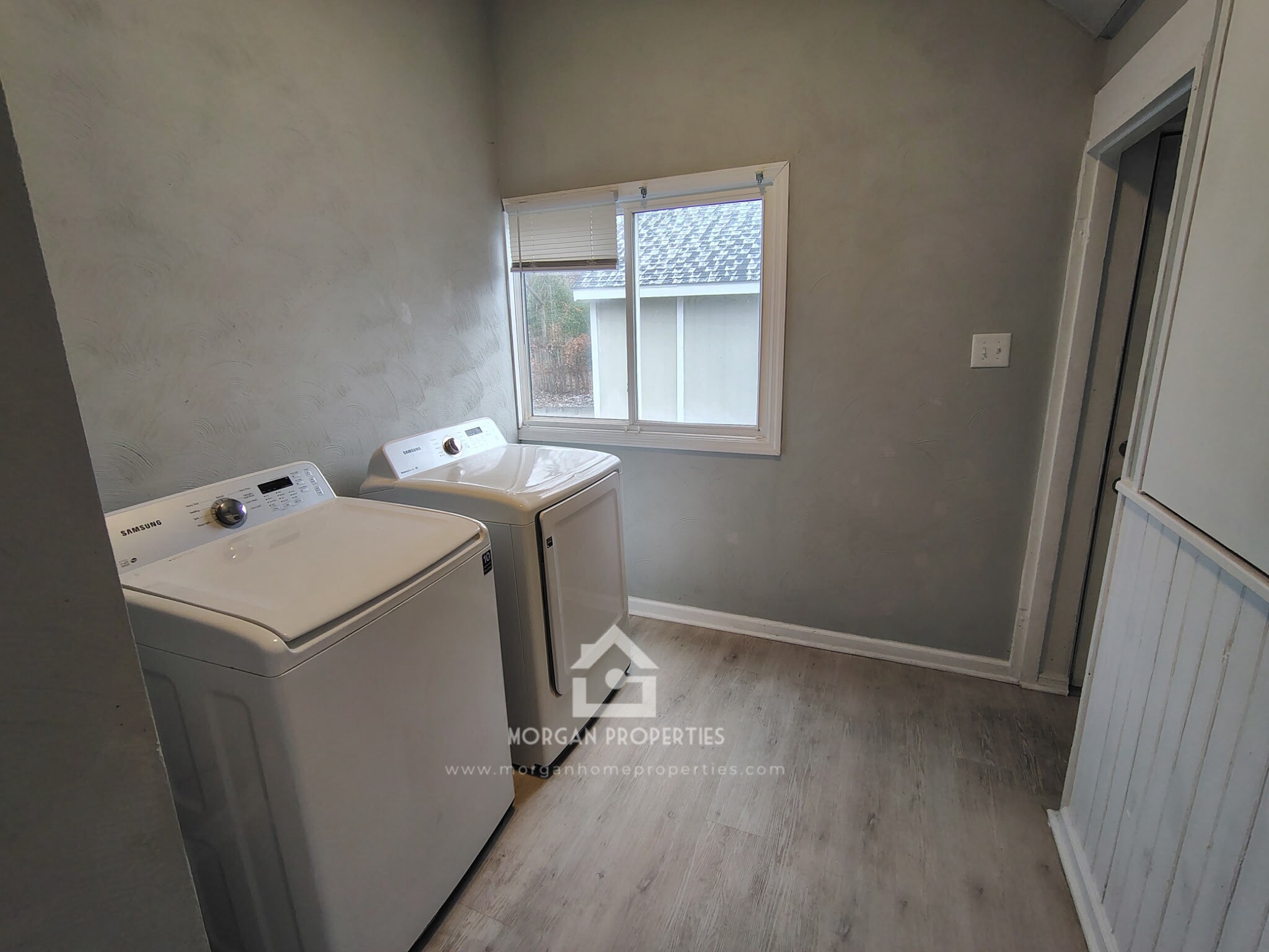 Building Photo - 725 W 8th St