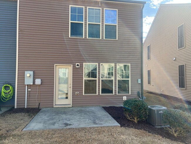 Building Photo - Townhome in the Townes at Brier Creek 3 Be...