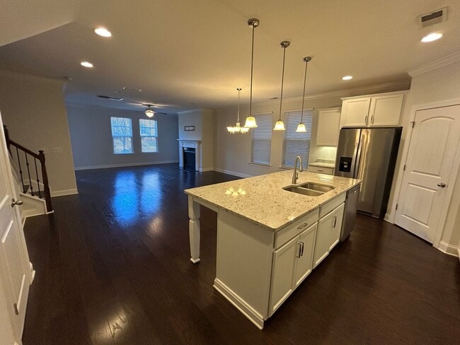 Building Photo - Low Maintenance All Brick Home!