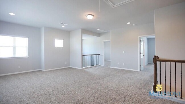 Building Photo - 368 Rend Dr